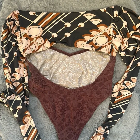 free-est Miley One-Piece Size Medium - Picture 7 of 10